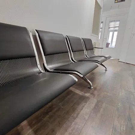 L'aéroport Du Château-embarquement Pour 7 Personnes Appartamento Sedan