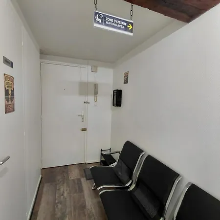 L'aéroport Du Château-embarquement Pour 7 Personnes *